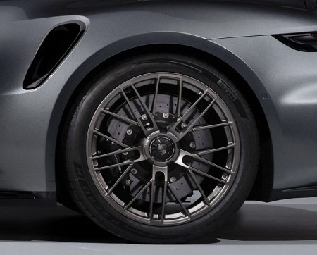 P Zero R para el Porsche 911 Turbo S