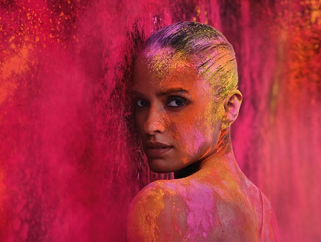 Lakshmi Menon por Sundsbø