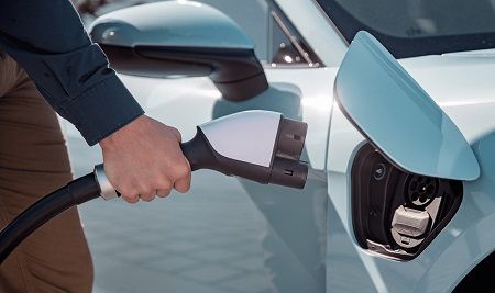 13.400 puntos de recarga de acceso público a finales de 2021