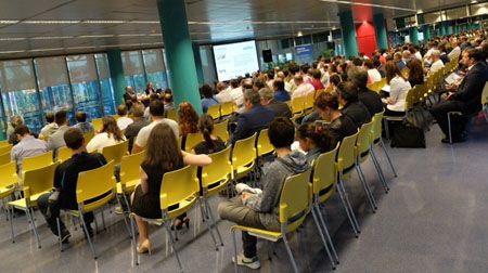 200 profesionales de la posventa asistieron a la Jornada sobre vehículo conectado