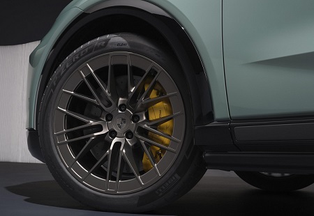 Pirelli P Zero R  para el Cayenne Electric 