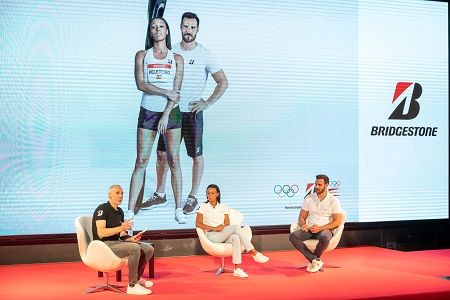 Álex Corretja y los embajadores Bridgestone