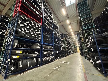 Almacén central de NEX en Illescas