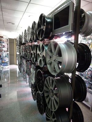 Amplia gama en la oferta de llantas para el automóvil de las primeras marcas