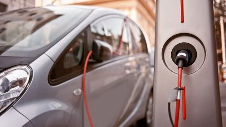 Aumentan las ventas de vehículos electrificados, híbridos y de gas