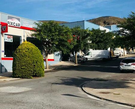 Autoanly, nuevo centro del automóvil de Fixcar