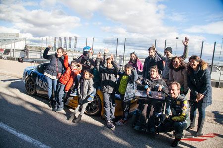 'Banderazo Solidario'