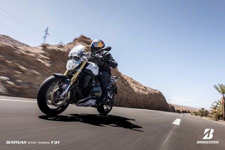 Battlax Sport Touring T31