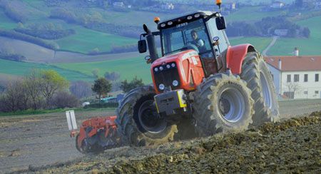 BKT, al lado de los agricultores