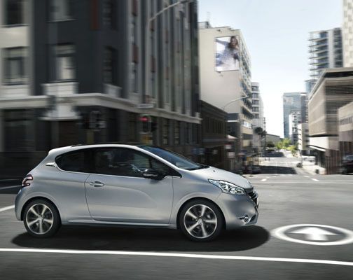 Bridgestone equipará al nuevo Peugeot 208