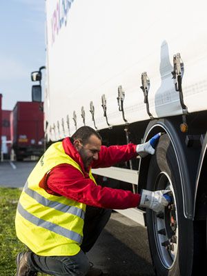 Bridgestone Hispania renueva su acuerdo con XPO Logistics