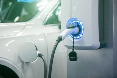 Buenos resultados de los vehículos electrificados, híbridos y de gas