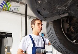 Cada vez menos jóvenes quieren ser mecánicos