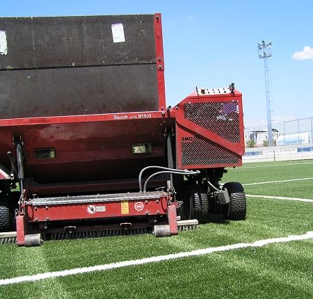 Caucho reciclado en los campos de césped artificial