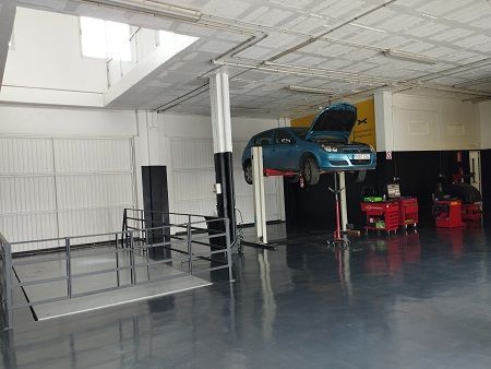 Con una superficie de 200m2 y 2 elevadores