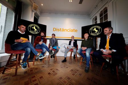 Continental y Unipublic abogan por la convivencia entre ciclistas y conductores