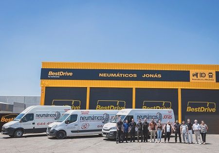 Cuenta con cuatro vehículos de asistencia en carretera