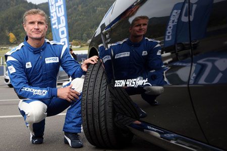 David Coulthard y el Cooper Zeon 4XS Sport