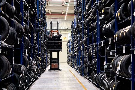 Dispone ya de 17 centros logísticos repartidos entre España y Portugal