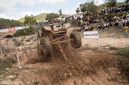 eneral Tire, presente en la Land Rover Party en Les Comes