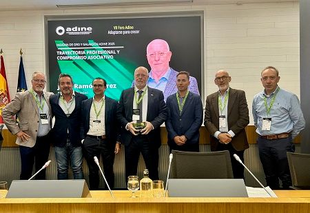 Entrega Insignia de Oro y Galardón ADINE 2025