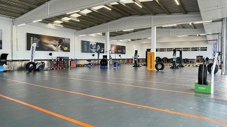 Equipado con las mejores herramientas, maquinaria y tecnología del sector 