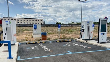 España, a la cola de puntos de recarga