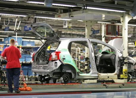 España fabricó 2,4 millones de vehículos en 2014