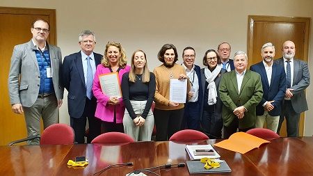 Firma del Código de Buenas Prácticas para la Gestión de los Neumáticos Fuera de Uso