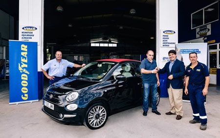 Goodyear entrega los Fiat 500 Cabrio 