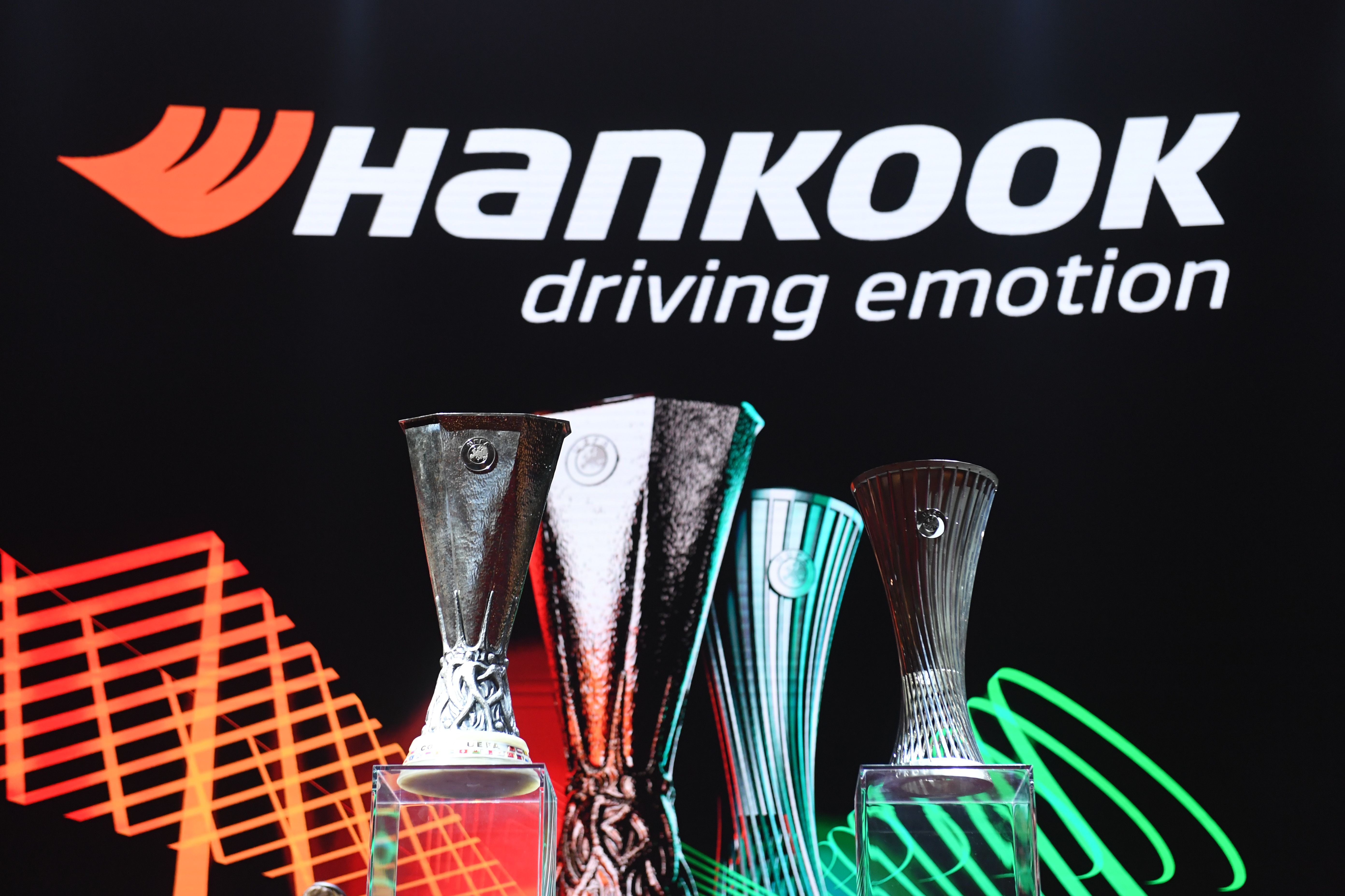 Hankook, 3 años más patrocinador de la UEFA