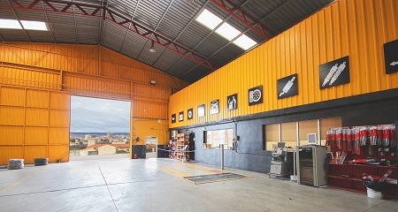 Instalaciones de 5.000 m2, más 9.000 m2 adicionales de almacén