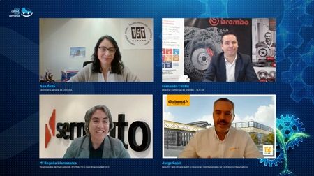 Instante de la mesa redonda 