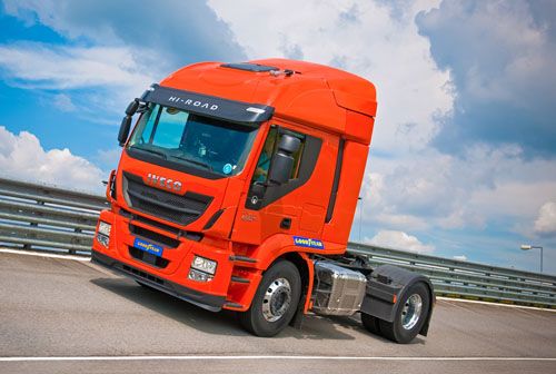 Iveco elige los neumáticos Goodyear Kmax y Fuelmax 