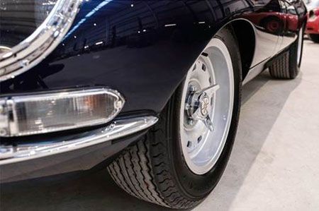 Jaguar E-Type 'WM Sport GT' con el neumático CR6ZZ