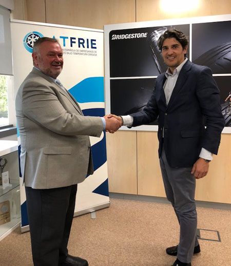 José María Arnedo (ATFRIE) y Alejandro Jiménez (Bridgestone)