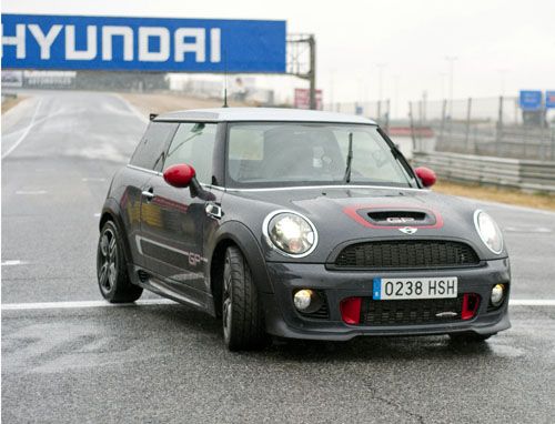 Kumho Ecsta V70A y Mini JCW GP