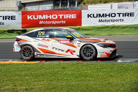 Kumho TCR World Tour