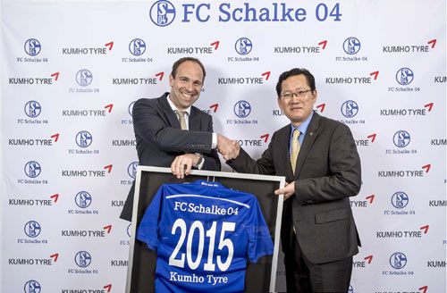  Kumho Tyre se convierte en patrocinador oficial del FC Schalke 04
