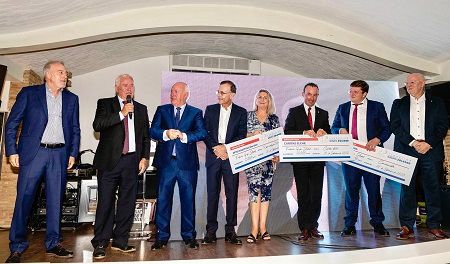 La fundación Grupo Soledad entregó 105.000 euros 35.000 euros para cada entidad