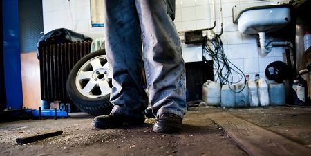 La Guardia Civil comienza una campaña de inspecciones a talleres