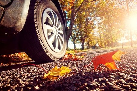 Las 8 claves del mantenimiento del vehículo en Otoño