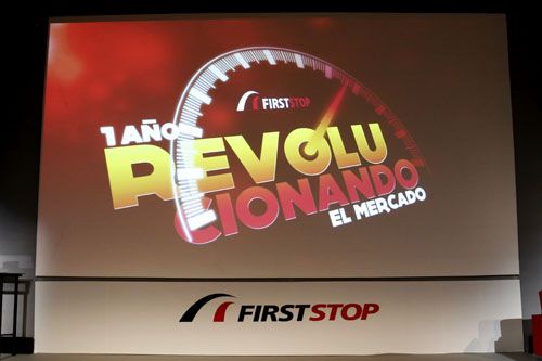 Lema de la convención de First Stop 'Un año revolucionando el mercado'