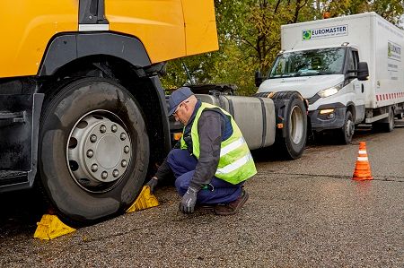 Los neumáticos, principal problema de la asistencia de camiones