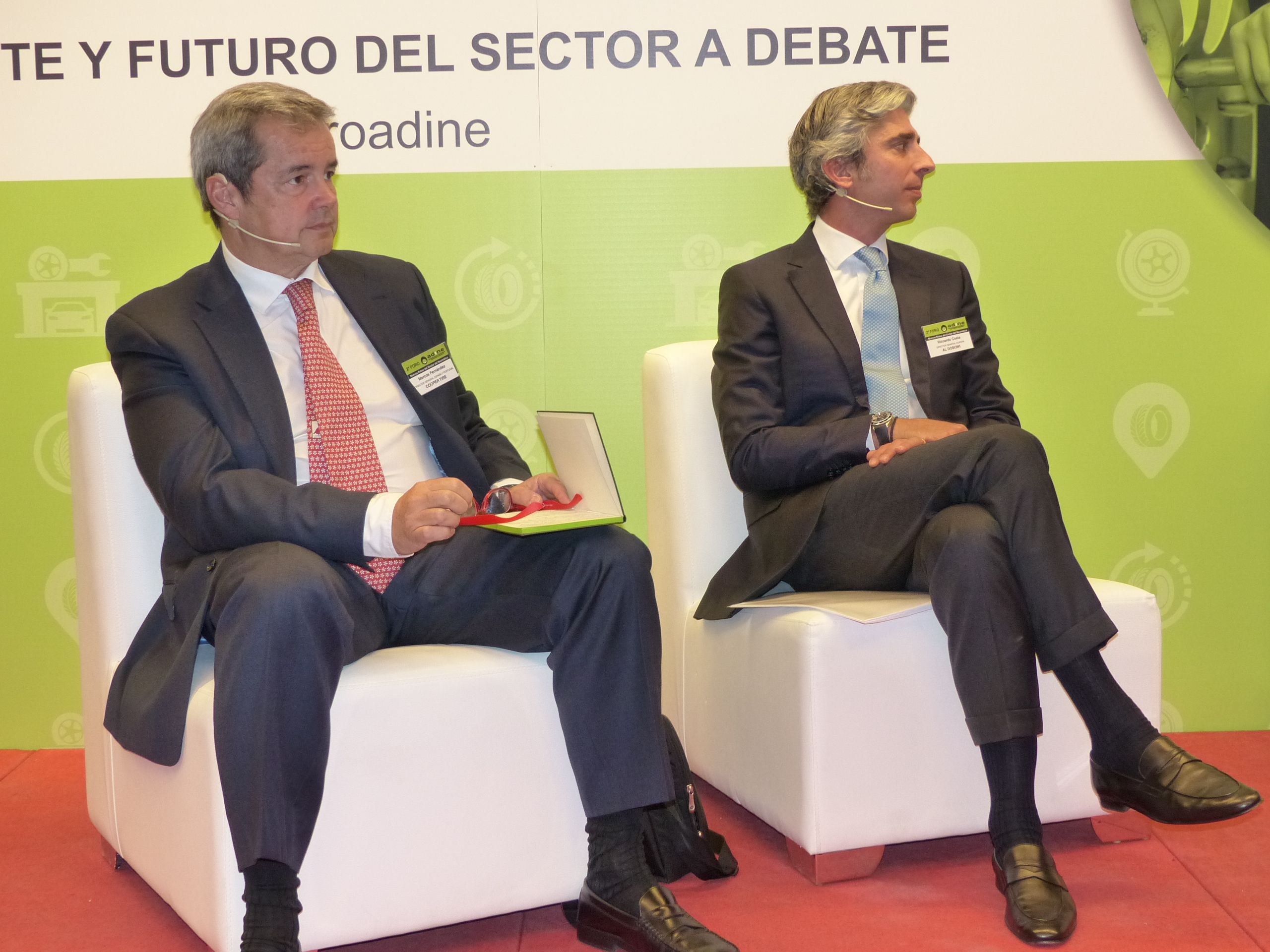 Marcos Fernández de Cooper Tire y Riccardo Costa de Al Dobowi