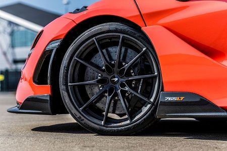 McLaren 765LT