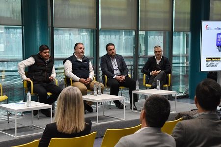 Mesa redonda del Congreso del Club de la Posventa de V.I.