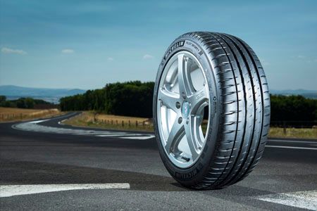 Michelin Pilot Sport 4