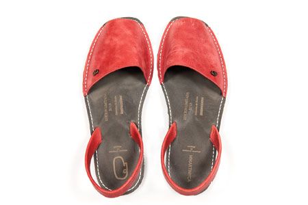 MMARTINYCA, las abarcas solidarias de Bridgestone