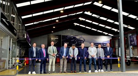 Momento de la inauguración de este primer taller Neumagó